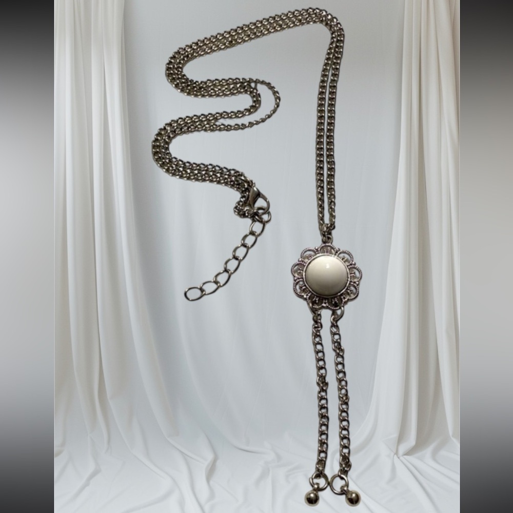 Women’s Flower Pearl Necklace
